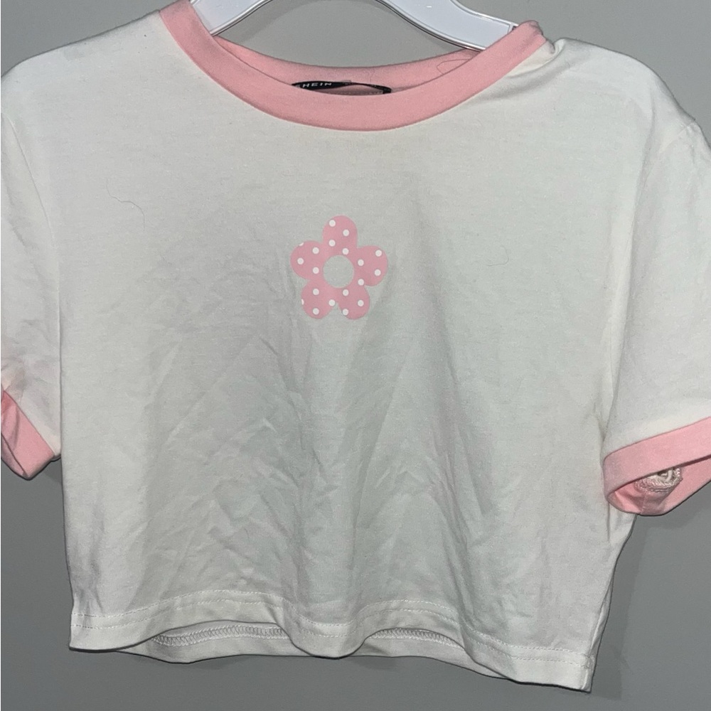 2/$12 Shein Contrast Binding Floral Print Crop Tee Size: M